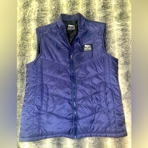 MGM National Harbor L Vest